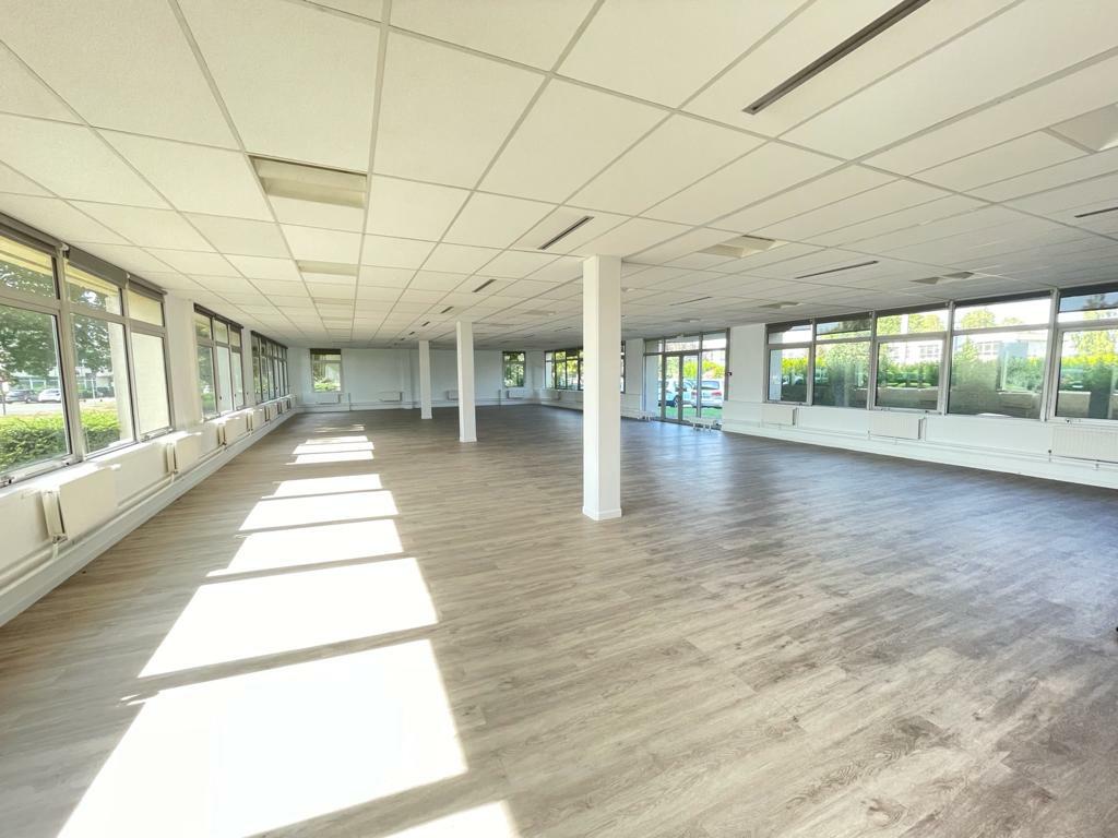 Bureau Roissy-en-France 2791m² Location bureau Roissy-en-France Val-d'Oise OLBUR2117848 2